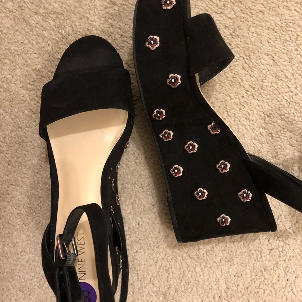 Shoes - Picture 2 of 3